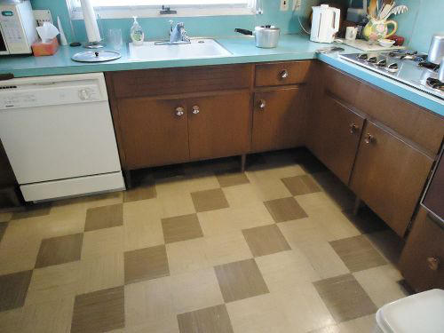 Căn bếp vẫn mới dù 60 năm không cải tạo