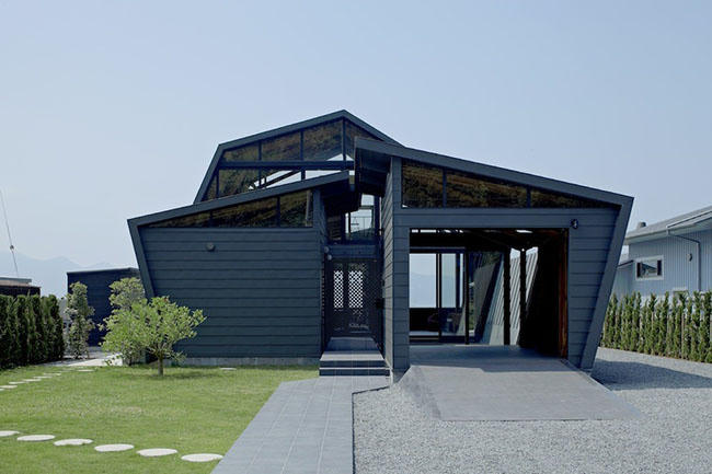 ve dep kho cuong cua biet thu da giac den huyen bi hinh anh 2