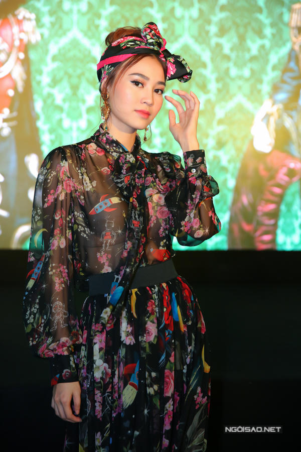 Hà Kiều Anh cùng 3 con hội ngộ dàn sao trong sự kiện ở TP HCM