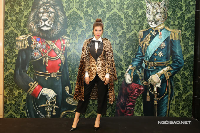 Hà Kiều Anh cùng 3 con hội ngộ dàn sao trong sự kiện ở TP HCM