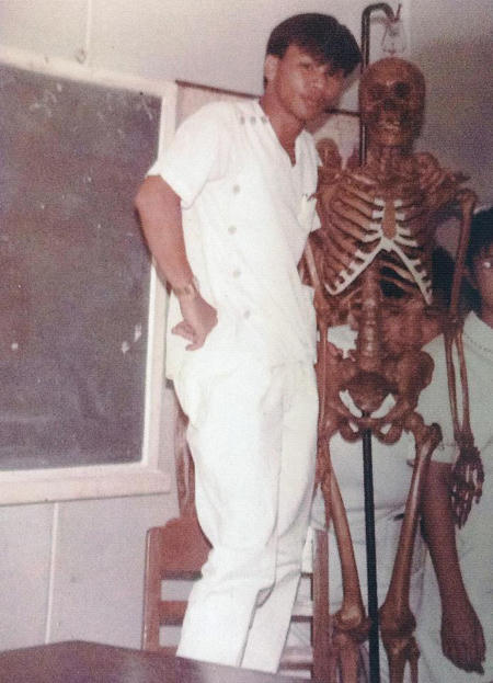 buc-thu-tay-vach-tran-toi-ac-nam-y-ta-dau-doc-19-benh-nhan-1