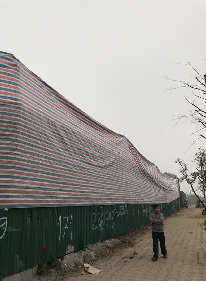 Sập giàn giáo kinh hoàng ở Hà Nội, nhiều người thương vong - ảnh 2