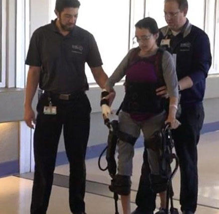 Joavanna tỉnh dậy thần kỳ sau 18 ngày báo mộng cho chồng. Ảnh: The Sun.