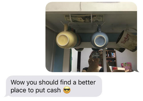 Bố chưa bao giờ để tôi biết khi nào bố làm điều đó, cô con gái đã chia sẻ như thế về món quà bất ngờ của bố mỗi dịp bố tới thăm nhà cô.