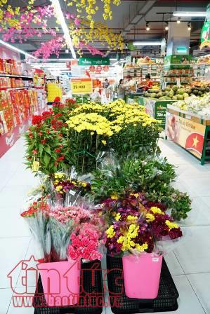 Sắm Tết tại siêu thị: Đông, vui nhưng chưa quá tải