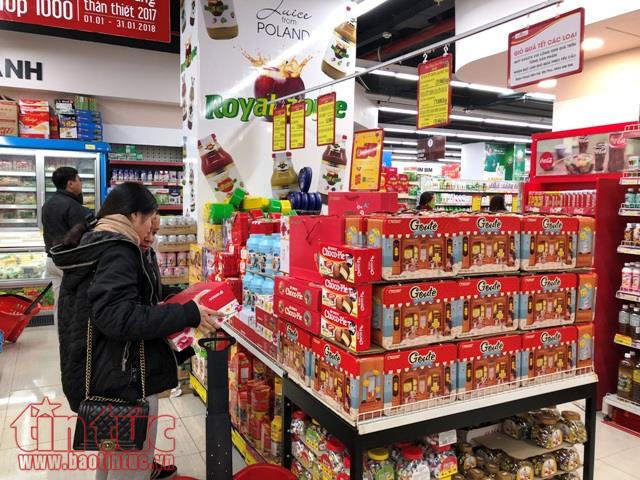 Sắm Tết tại siêu thị: Đông, vui nhưng chưa quá tải