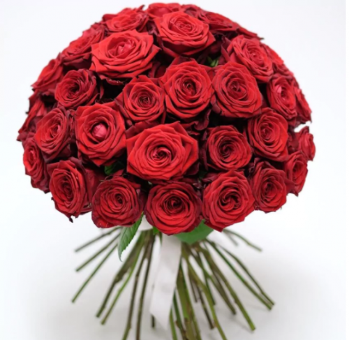 Quà Valentine siêu xa xỉ: Bó hoa 999 bông hồng có giá bằng chiếc Audi A3