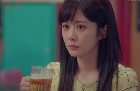 Lần đầu đi bar, em cay đắng khám phá bí mật đau lòng - Ảnh 1.