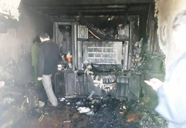 {title} phóng hỏa,giải quyết mâu thuẫn,phóng hỏa đốt nhà tại Đà Lạt,Công an tỉnh Lâm Đồng,Trần Văn Quốc,camera an ninh