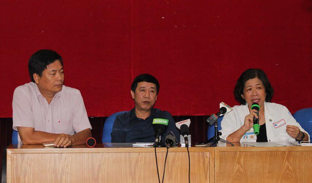 Sáng sớm 15/3, cơ quan chức năng họp báo, thông tin không tìm ra trường hợp tử vong mẹ, con vì sinh con thuận tự nhiên tại nhà như mạng xã hội phản ánh. Ảnh: Vân Sơn.