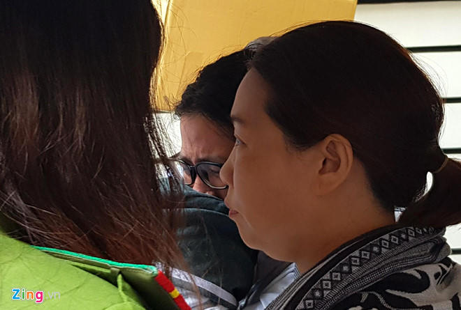 Canh sat bat ngo kham xet Eximbank chi nhanh TP.HCM, bat 2 nguoi hinh anh 3