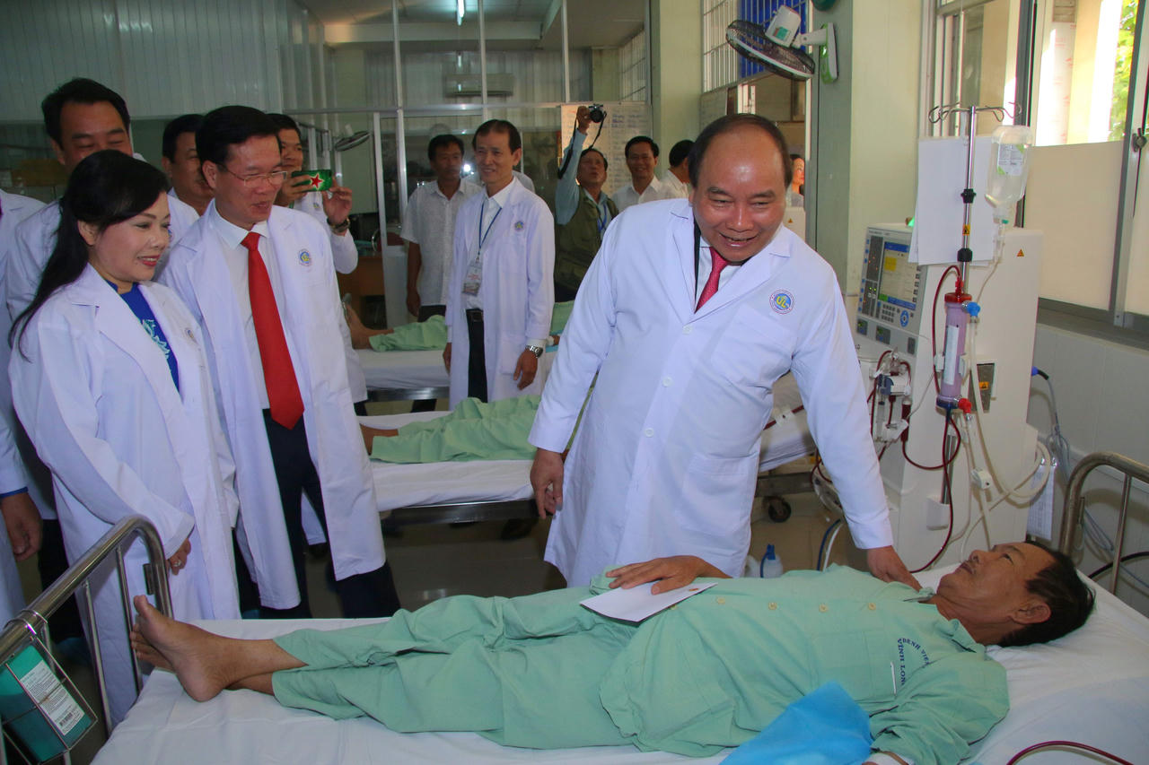 Thủ tướng Nguyễn Xuân Phúc dự khánh thành Bệnh viện Đa khoa Vĩnh Long