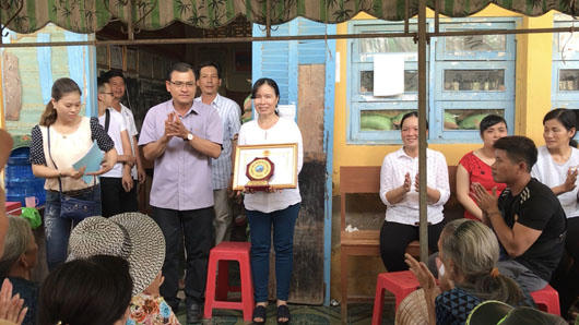 Đồng hành cùng “Đoàn từ thiện Cô Năm Nga”