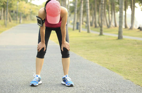 Từ tuổi 40 trở đi, người lớn có thể tự nhiên mất đến 8% khối cơ mỗi thập kỷ. Ảnh: exercise.