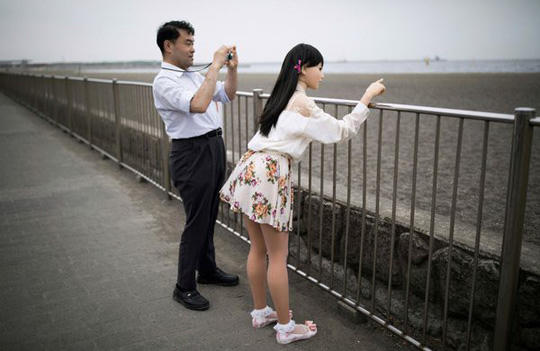 Giật mình với mối nguy mới từ búp bê tình dục - Ảnh 1.