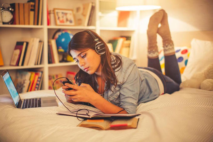 Thời gian ngủ ban đêm của trẻ vị thành niên giảm 15 phút mỗi năm.