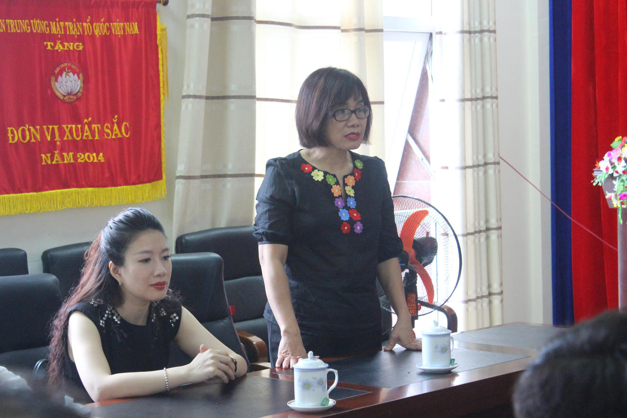 Bộ Tư pháp thăm và tặng quà đồng bào bị ảnh hưởng bởi thảm họa mưa, lũ tại Lai Châu