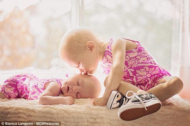 Bé gái 15 tháng tuổi bị ung thư buồng trứng khiến cả thế giới bàng hoàng