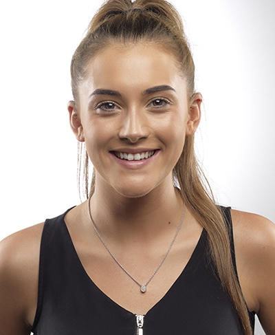 Lucia Loi - bạn gái tiền đạo Marcus Rashford - sinh năm 1997. Cô hoạt động trong lĩnh vực truyền thông.