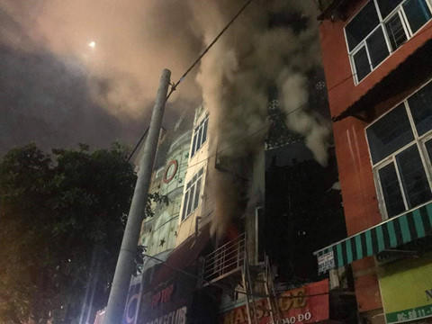 2 vụ cháy lớn liên tiếp xảy ra trong đêm