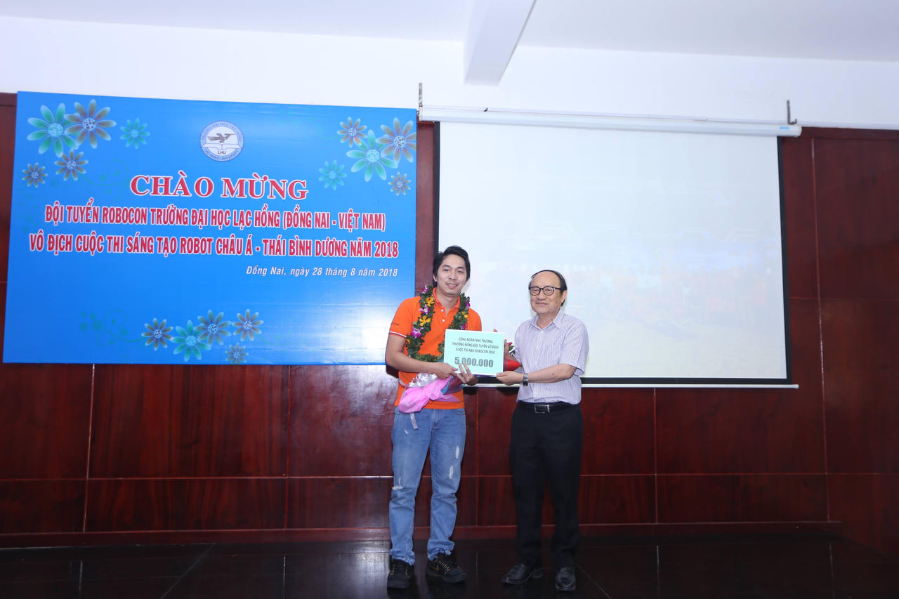 Trường ĐH Lạc Hồng đón nhà vô địch Robocon Châu Á – Thái Bình Dương
