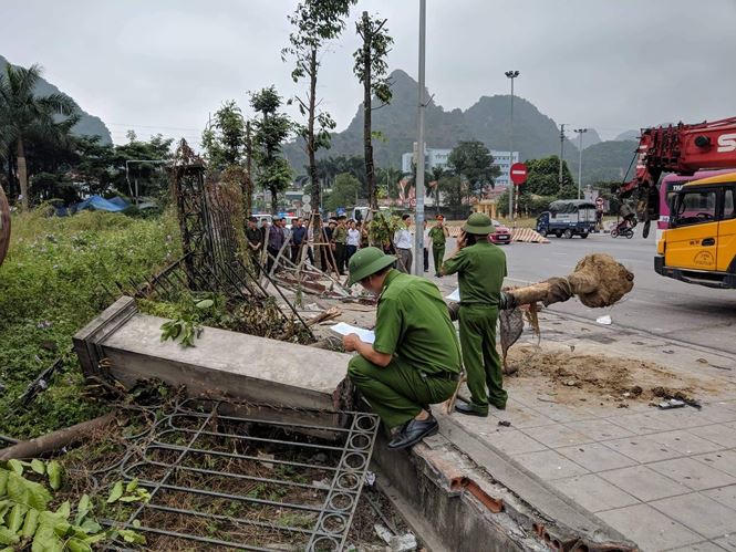 Container mất lái đâm liên hoàn nhiều người thương vong - ảnh 3