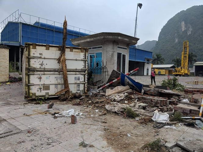 Container mất lái đâm liên hoàn nhiều người thương vong - ảnh 4