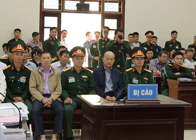 Út 'trọc' kêu oan, nói bị cấp dưới vu khống - ảnh 1