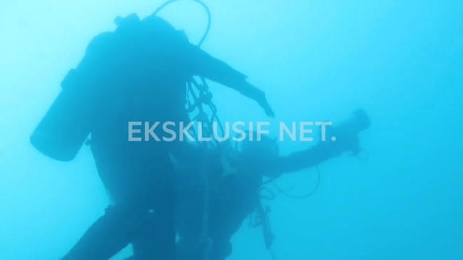 Tim thay hop den may bay Lion Air roi xuong bien Indonesia hinh anh 1