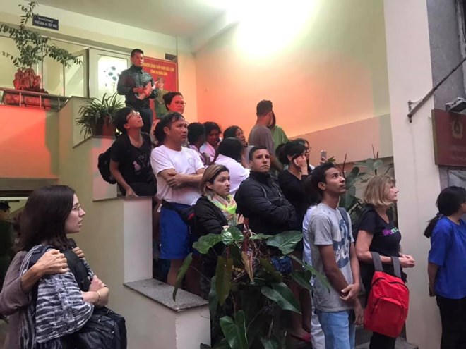 Hỏa hoạn tại khách sạn trên phố cổ Hà Nội, du khách hoảng loạn