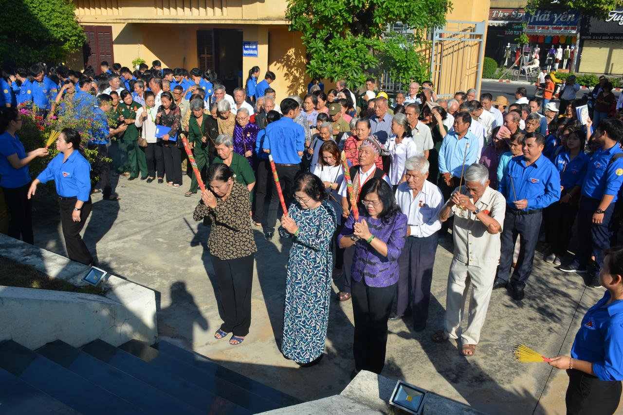 11 năm tù đày và những bài học về tình người