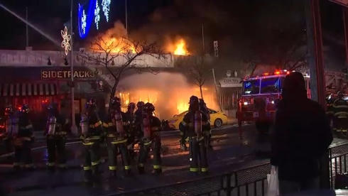 12 nguoi bi thuong trong 1 vu chay o new york, my hinh 1