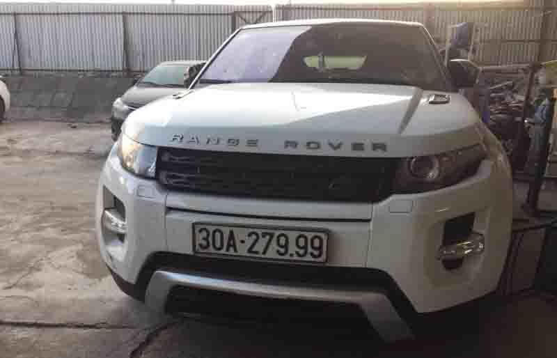 Lộ diện người lái Range Rover đâm nữ sinh, người bị bắt chỉ đóng thế