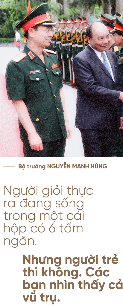 Bộ trưởng Nguyễn Mạnh Hùng: Người lính trui rèn cả cuộc đời để lĩnh xướng 'cuộc chiến' công nghiệp 4.0
