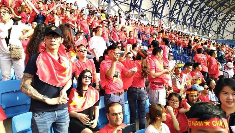 Thủ môn Văn Lâm xuất sắc trong hiệp 1 tứ kết Asian Cup 