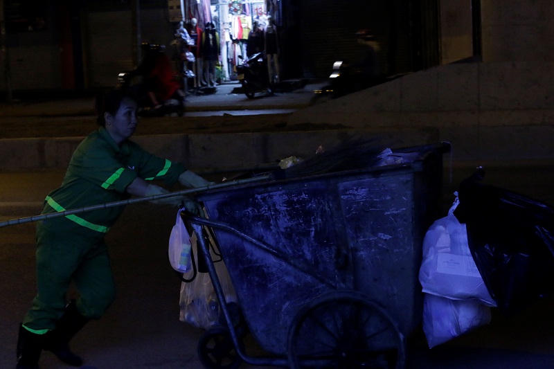 Lặng lẽ đêm cuối năm...