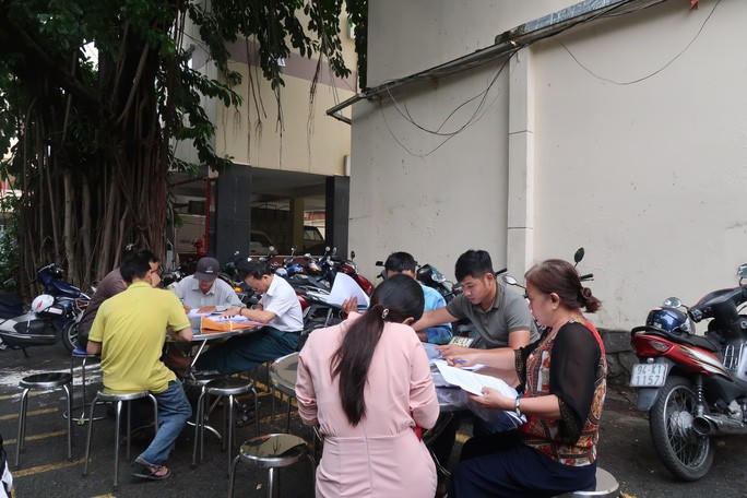 Gia hạn tạm giữ CEO Alibaba Nguyễn Thái Luyện - Ảnh 2. Gia hạn tạm giữ CEO Alibaba Nguyễn Thái Luyện - Ảnh 2.