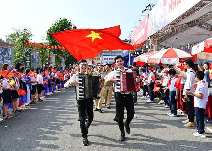 Rưng rưng xúc động với hồi ức về Hà Nội ngày 10/10/1954