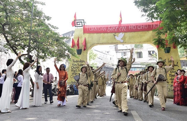 Rưng rưng xúc động với hồi ức về Hà Nội ngày 10/10/1954