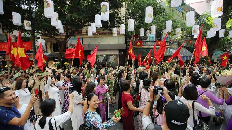 Rưng rưng xúc động với hồi ức về Hà Nội ngày 10/10/1954