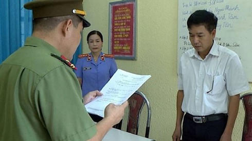 Gian lận thi cử ở Sơn La: Khởi tố tội đưa hối lộ, bắt ông Trần Xuân Yến