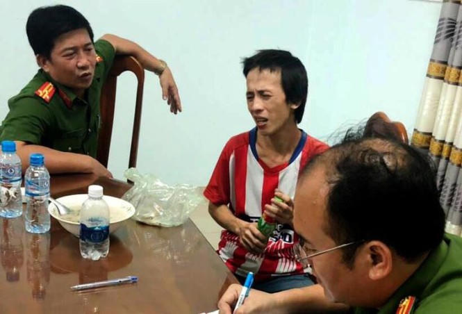 Ớn lạnh với thần thái của kẻ sát hại 3 bà cháu trước tòa - ảnh 7