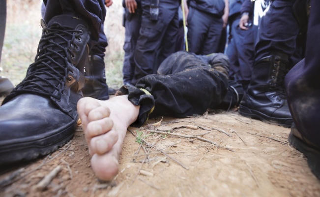 Dam dong thieu song nguoi dan ong nghi hiep dam be gai o Mexico hinh anh 1 lynch.jpg