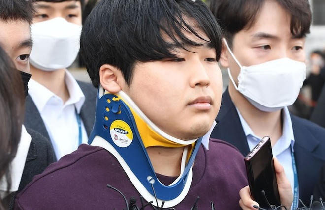 Loat tinh tiet rung dong du luan cua ke cam dau 'phong chat tinh duc' hinh anh 2 202003250836778421_5e7a9afc75a21_1024x_1.jpg