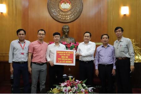 Nội thất Hùng Tuý ủng hộ 1,5 tỷ đồng tới Quỹ Phòng chống dịch Covid-19 - Ảnh 2