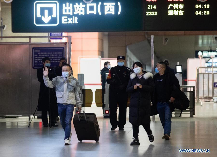 Hình ảnh Vũ Hán ngày đầu dỡ bỏ lệnh phong tỏa