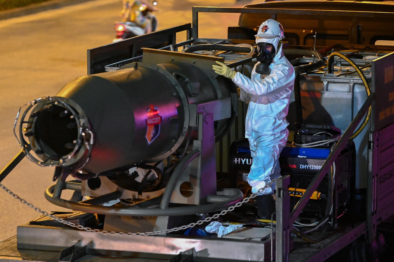 Ca nuoc buoc vao 2 tuan quyet dinh chan Covid-19 hinh anh 2 hn1_zing.jpg