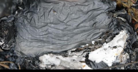 Ly kỳ cuốn nhật ký cháy đen vô tình vẽ chân dung gã tình nhân tàn độc - Ảnh 1.