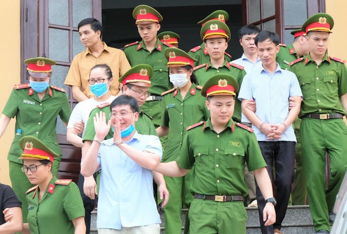 Cựu thượng tá công an vụ gian lận điểm thi đề nghị VKSND xin lỗi - Ảnh 3.