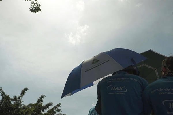 Nhật thực diễn ra trên khắp Việt Nam, 11 năm mới có 1 lần